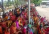 केरसई थाना में जुटे सैकड़ों मूलनिवासी। केरसई थाना प्रभारी को बर्खास्त करने की मांग ।